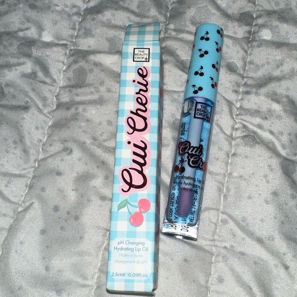 HYDRATING, pH Color Changing Lip Oil by The Beauty Crop in Oui Cherie, Soft Lips - Picture 3 of 3